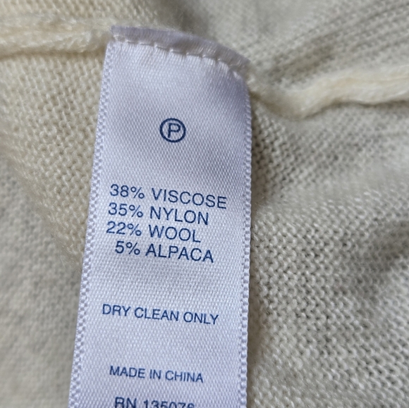 C WONDER wool Alpaca Blend Lightweight Cream Button-Up Women's Sweater. Medium - Picture 7 of 9
